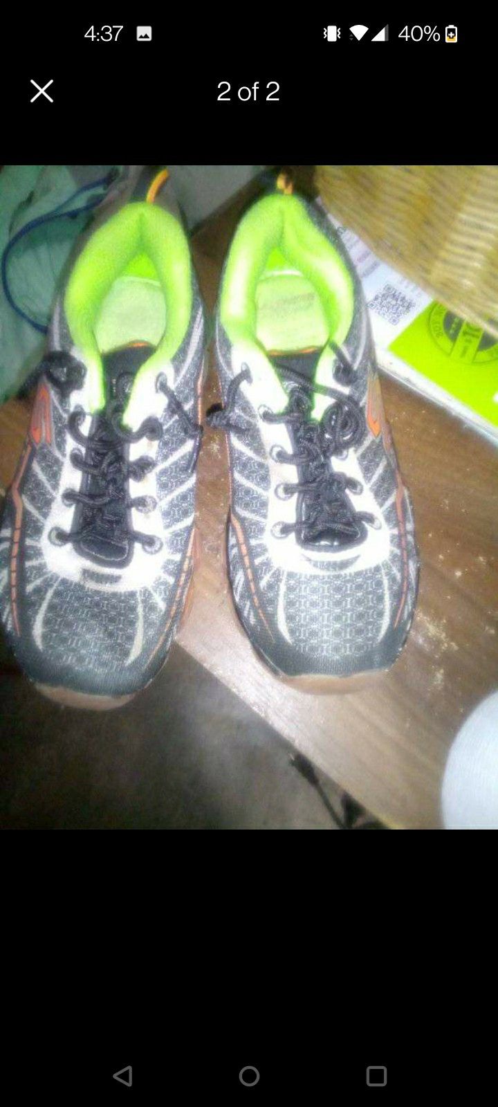 Sketcher Tennis Shoes Size 2 In A Half