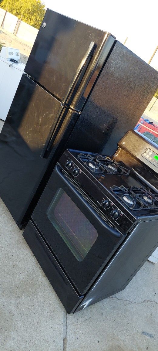 FREE DELIVERY GE FRIGE & STOVE $500 OBO 