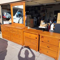3 Piece Dresser With Mirror And Two End Chests