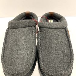 “NEW” Dearfoam Men’s Slippers, Grey, Sizes: Medium (9-10), Large (11-12), XLarge (13-14)