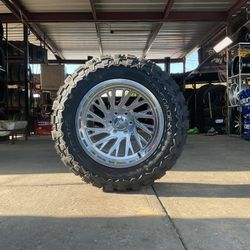     20” Wheels 🛞 35s Silverado 🔥