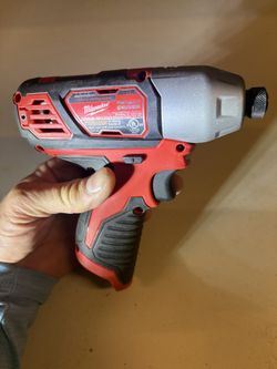 Milwaukee Cordless M 12 1/4 Inch Hex Impact Driver
