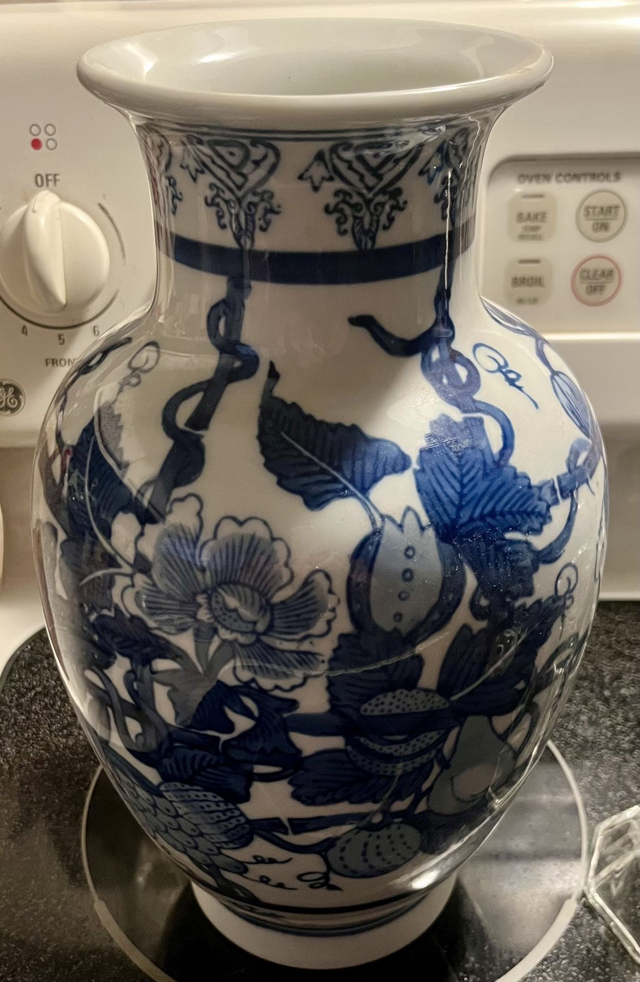 Large Chinese Porcelain Vase