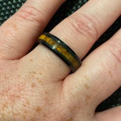 Mens Wedding Band - Size 9.5