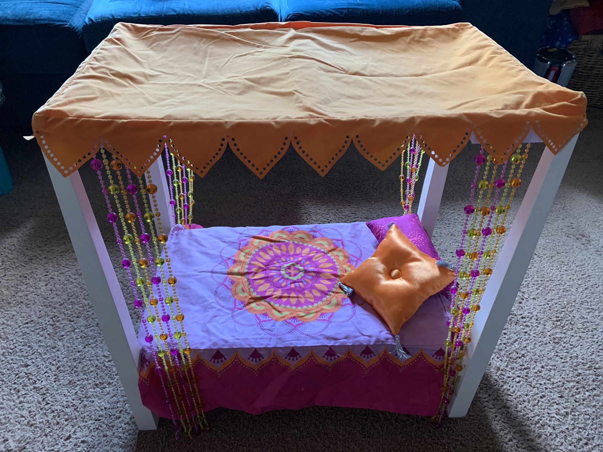 Julie american sales girl doll bed