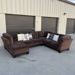 Large Brown Ashley Furniture Sectional Couch. Delivery Available!