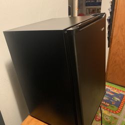 Kenmore Mini Fridge
