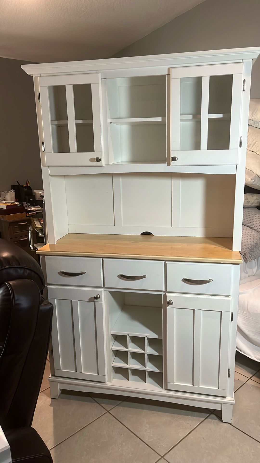 Coastal Cottage Kitchen Hutch Solid Wood Wine Rack