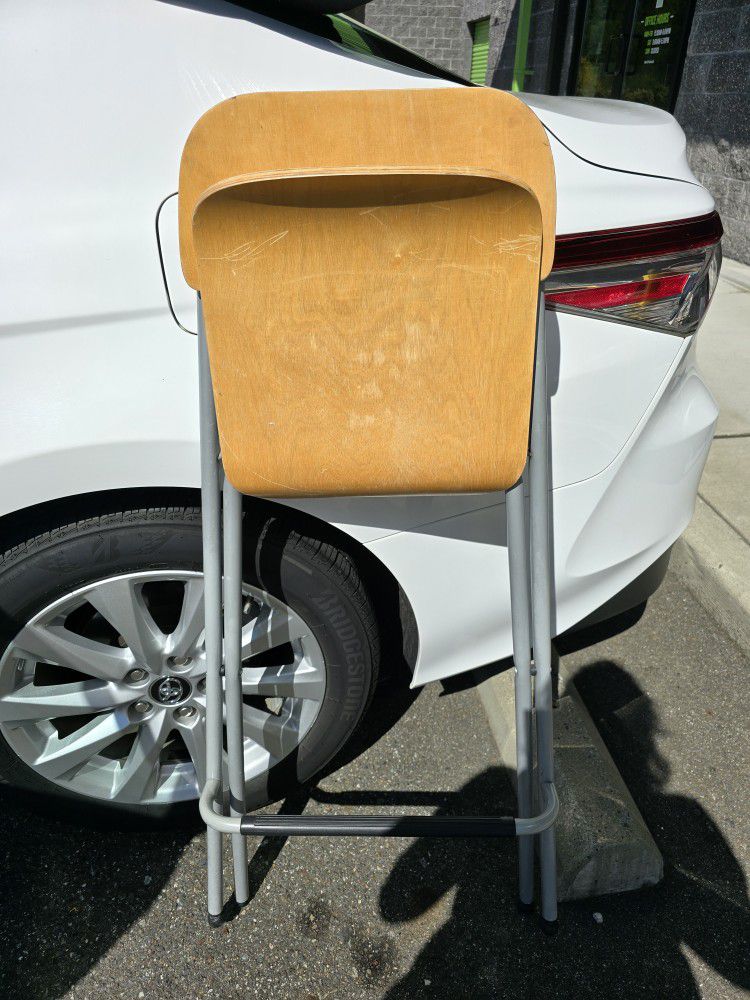 Tall Foldable Chair