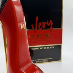  Carolina Herrera Very good girl 