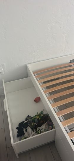 Queen Size Bed Frame with 4 Storage Drawers