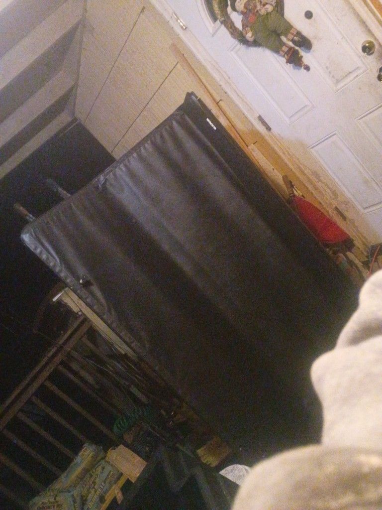 Truck bed Cover For A Dodge Ram