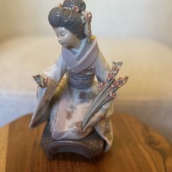 Lladro Kiyoko 1450 Figurine Geisha Girl