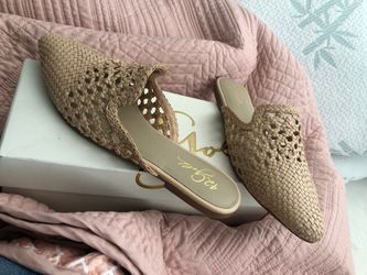 42 Gold Chinese laundry mules