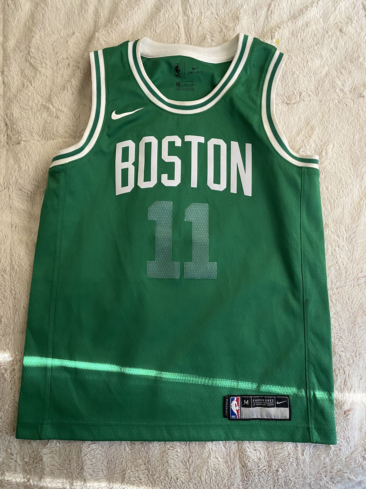 Fanatics Kyrie Irving #11 Boston Celtics Jersey Youth Size Medium NBA  Champion for Sale in Westmont, IL - OfferUp