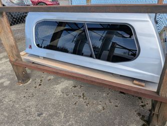 used truck canopy for a 24+ Tacoma 5 foot bed