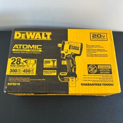 $130 New Dewalt Compact Impact Wrench 1/2” with Hog Ring Anvil (TOOL-ONLYl) 20-Volt Model DCF921B