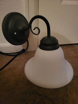 Spirit Halloween 8" Plastic Wall Lamp - Like-New