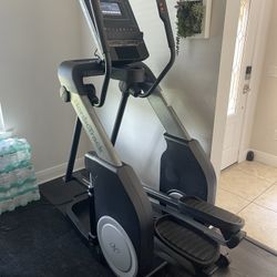 NordicTrack Freestride Trainer FS7i