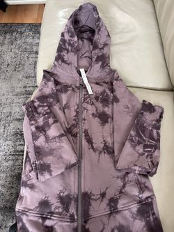 Lululemon Scuba Hoodie in Light Cotton Fleece Purple Shibori Print Size 6