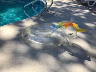 Unicorn float like new