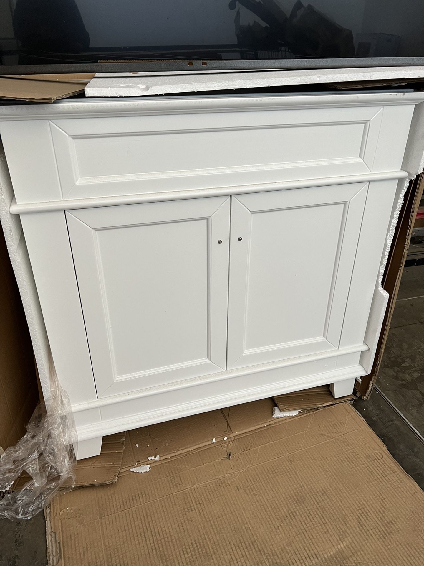 36β Bathroom Cabinet MUST GO ππβοΈππ