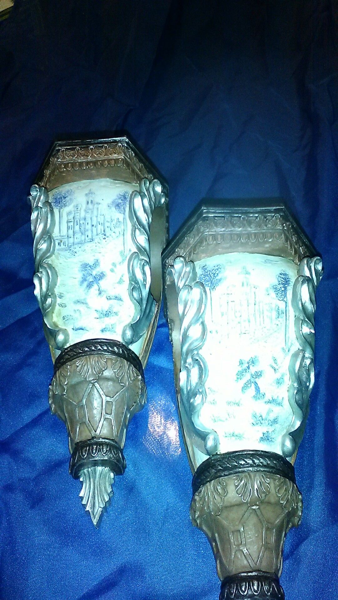 Curtain sconce
