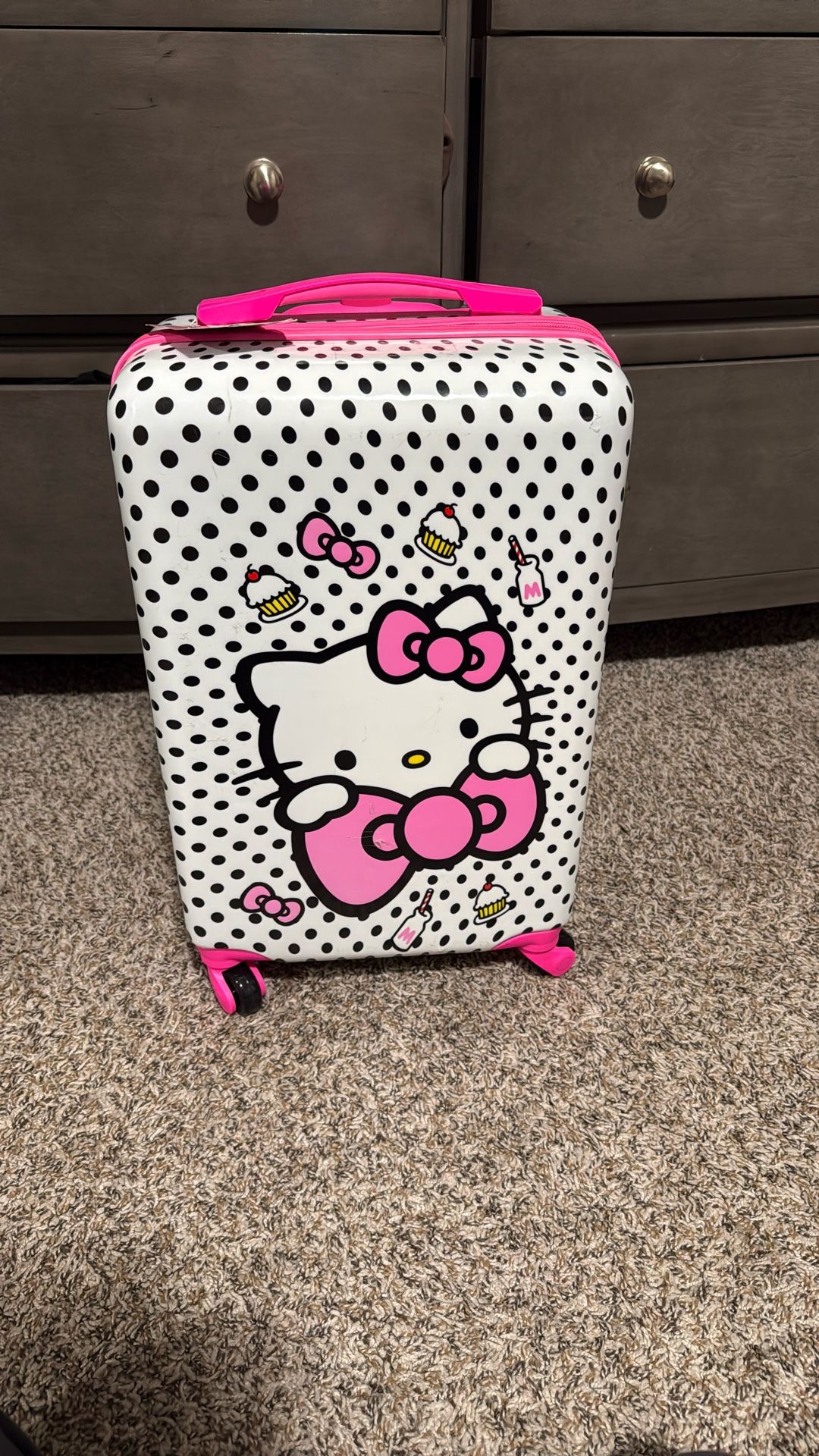 Hello Kitty Suitcase 