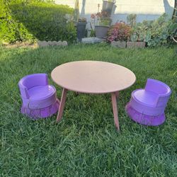 Girls Table With 2 Chairs