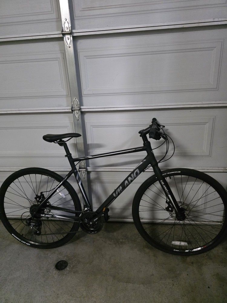 Hybrid Bike Like New