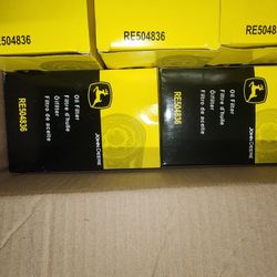 John Deere RE504836 engine oil filter