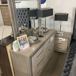 Dresser+Mirror+Nightstand🕴🏼🎩  $899
