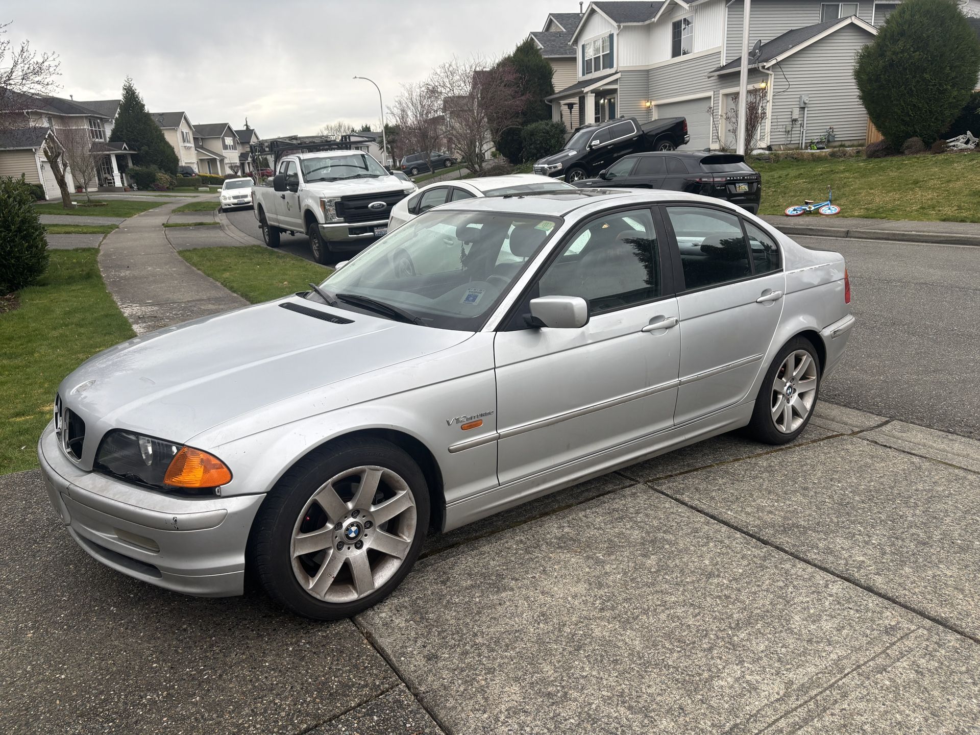 2001 BMW 325i