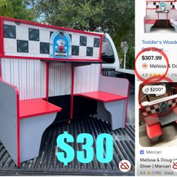 $30 Solid Wood Melissa & Doug Star Dinner Restaurant toddlers and kids up to 8