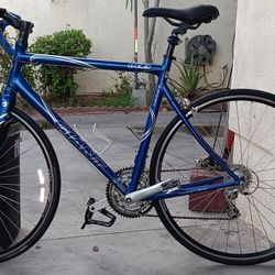 GIANT ALUXX BUTTED 6000 SERIES