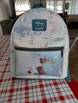 Disney Loungefly Olaf mini backpack