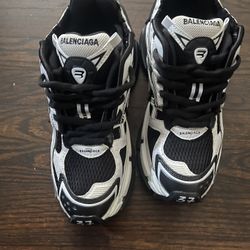 Balenciaga Track Runners, Black And White Size 6