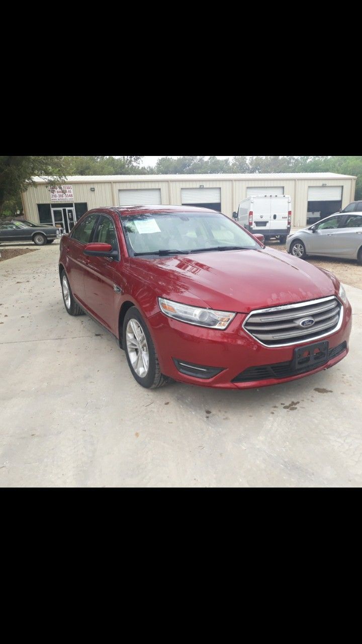 2012 Ford SEL Taurus