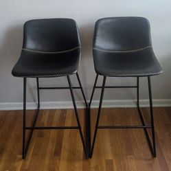 Black Counter Chairs / Bar Stools