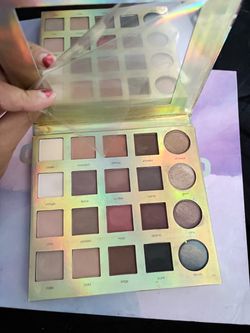 Shade Eyeshadow Palette