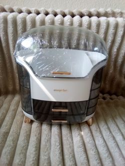 Make up box new $20
