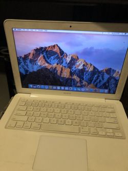 13 inches MacBook 2010 6 GB memory ram 350 GB hardrive