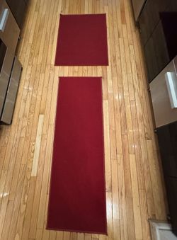 🔥🔥2 New Red rugs : long (19,5’ X 59’) & short (26’x35,5’)
