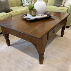 Coffee Table/Side table