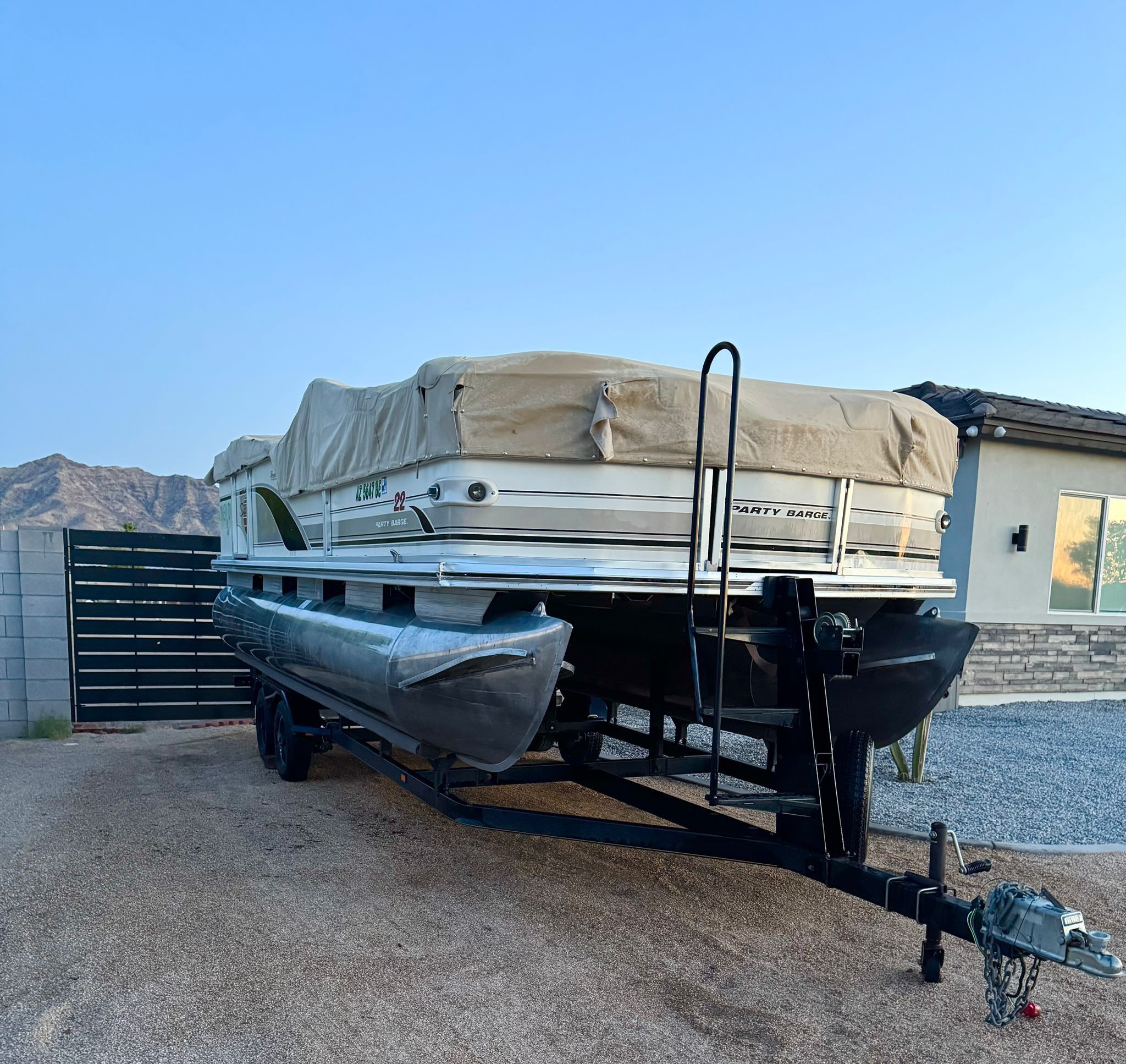 2002 Subtracker Party Barge
