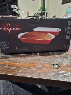 New 2.3qt Bread Baker