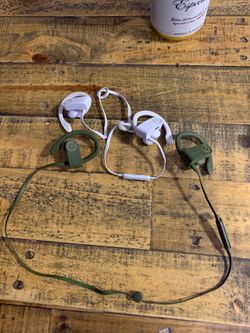 Power beats green and white !! $100 each