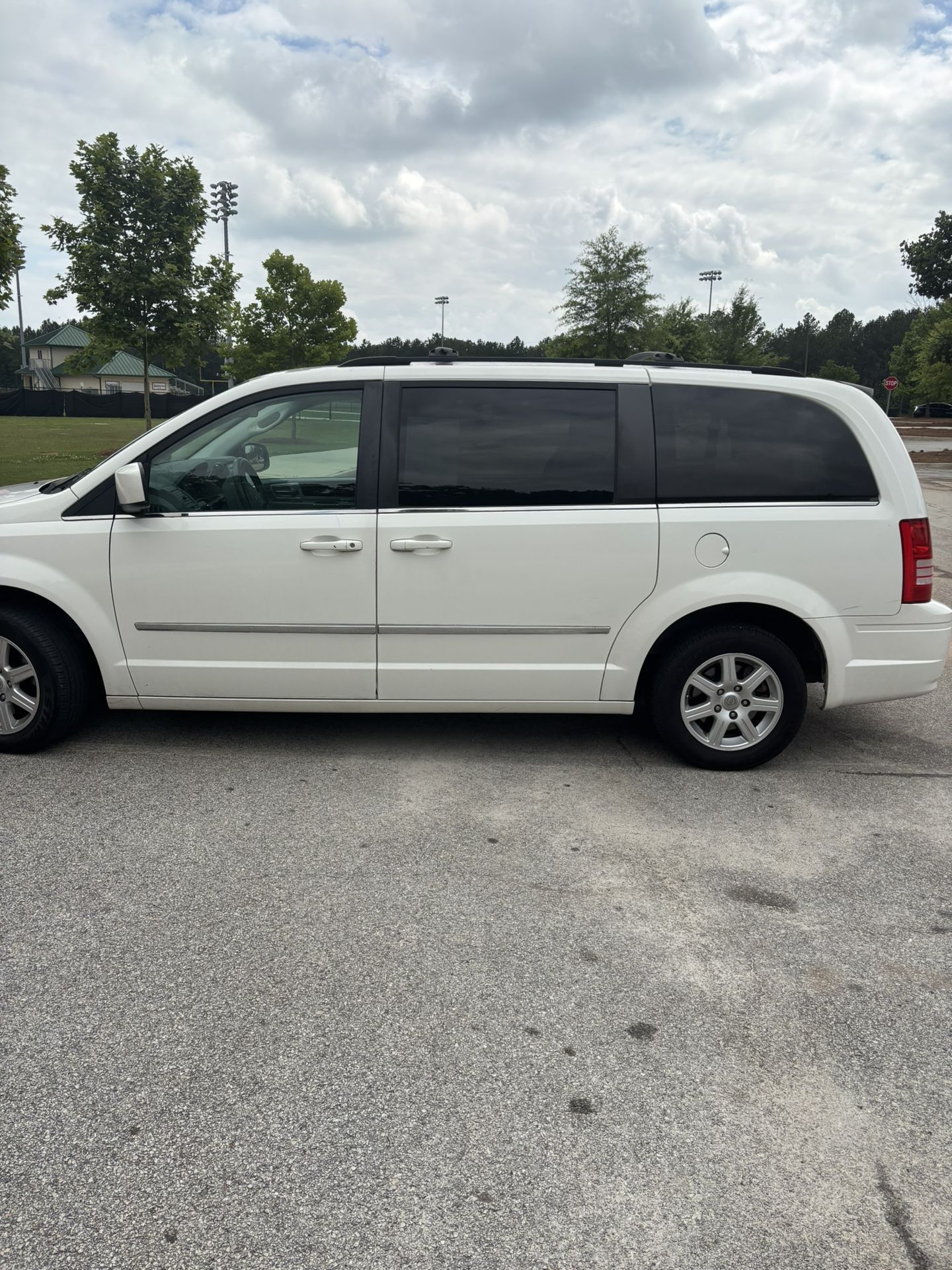 2010 Chrysler Town & Country