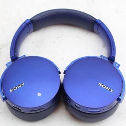 Sony Extra Bass Bluetooth Wireless Headphones MDRXB950BT