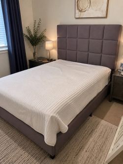 Gray Upholstered Queen Size Bed